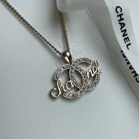 Chanel 23B Logo Pearl Necklace | NWT Script Pendant, 22A Chain, Gold CC, Rare - Picture 2 of 11